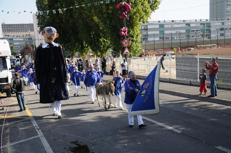 GAGNY2010DEFILE FOLKLO326